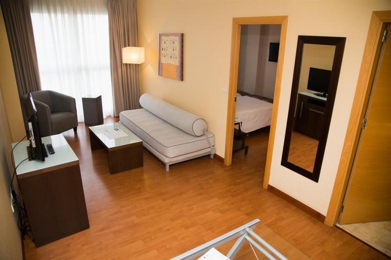 Vertice Sevilla Room photo